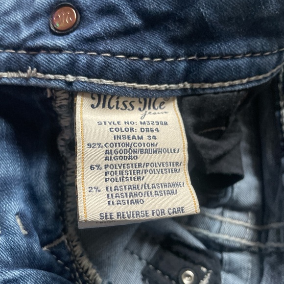 Low rise Bootcut flare miss me jeans. Waist says 25. Inseam says 34. - Picture 5 of 5